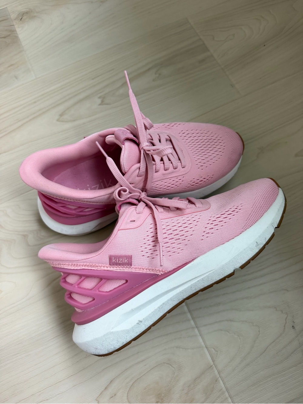 Women's Athens 2 Performance Running Shoe - Pink size 6.5 wide